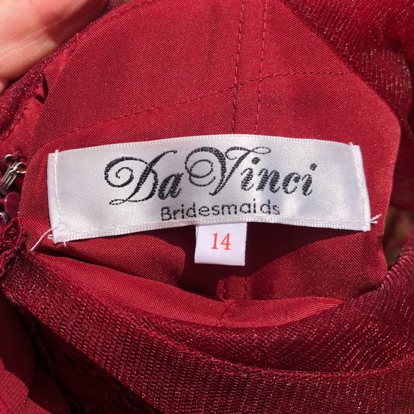 DaVinci burgundy bridesmaid’s gown - Picture 3 of 3